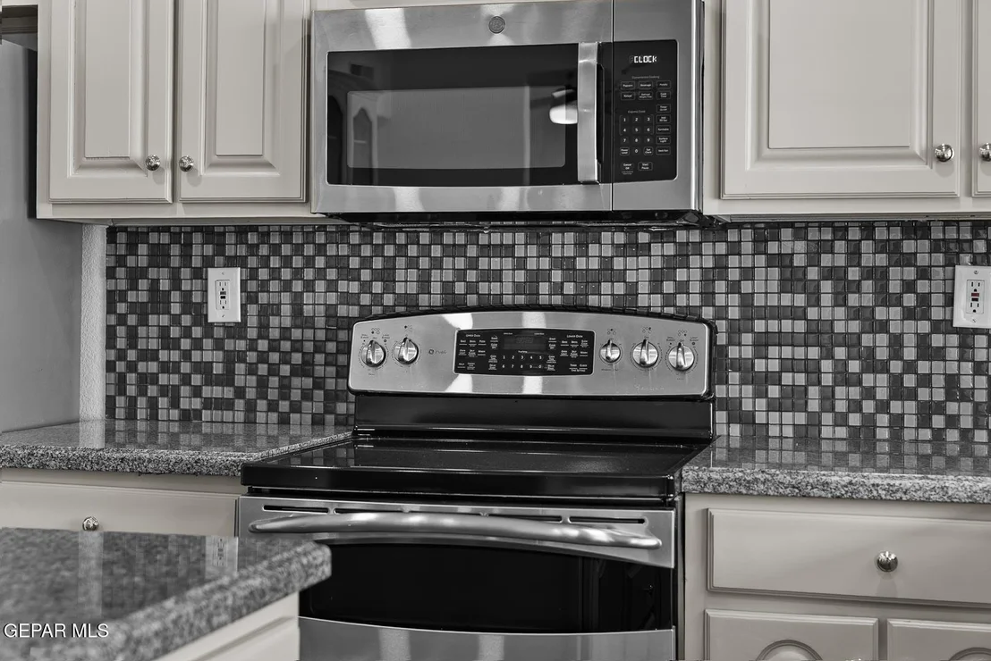 Photo of 6637 WIND RIDGE Drive