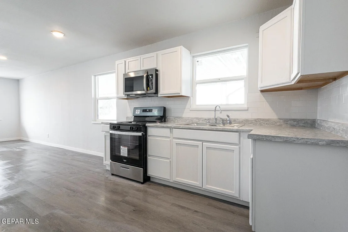 Photo of 720 Santa Barbara Drive