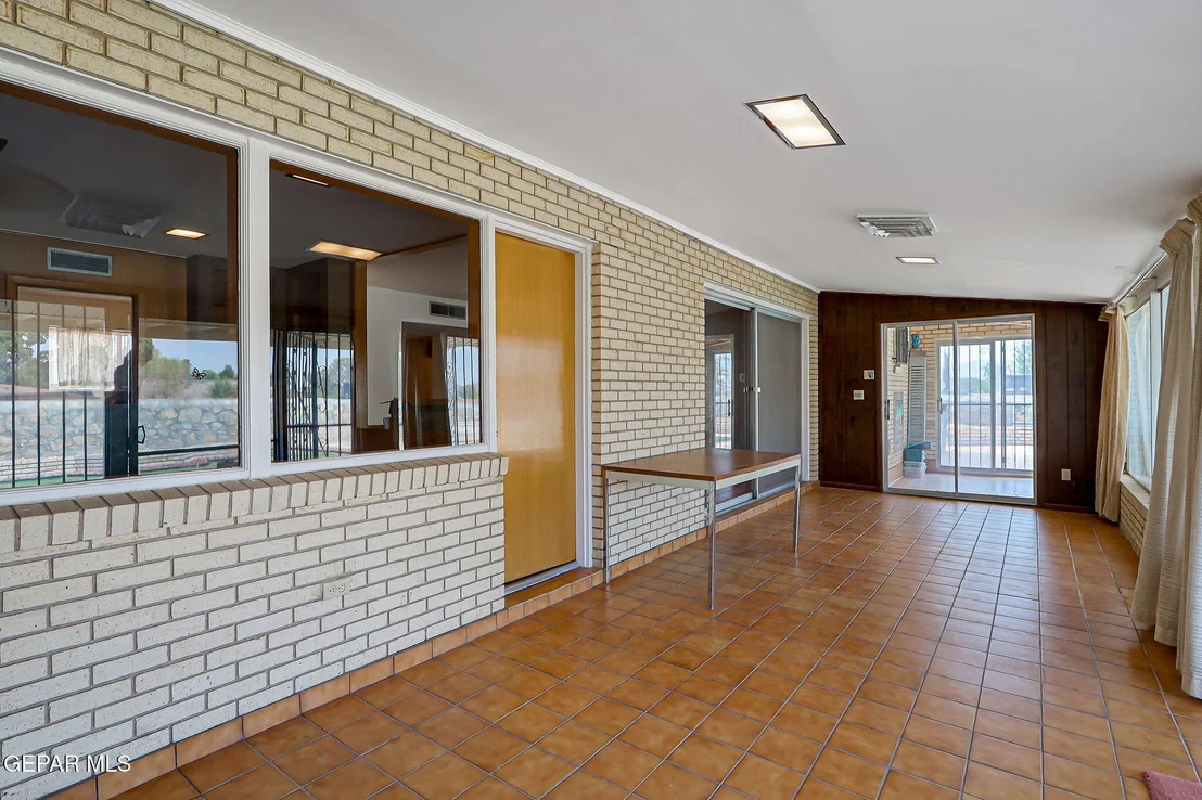 Photo of 4209 NORFOLK Lane
