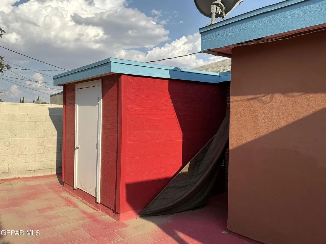Photo of 6501 AZTEC Road