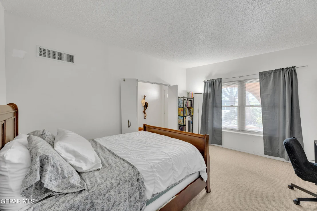 Photo of 10305 ASHWOOD Drive