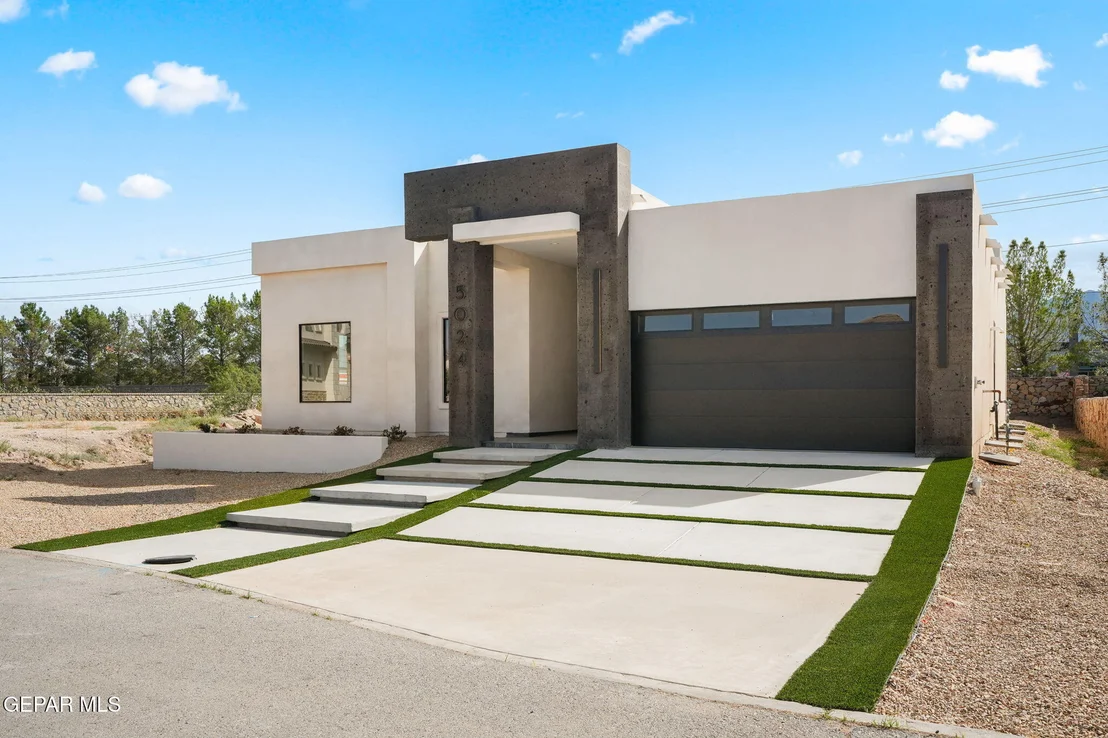 Photo of 5024 JARDINES Place