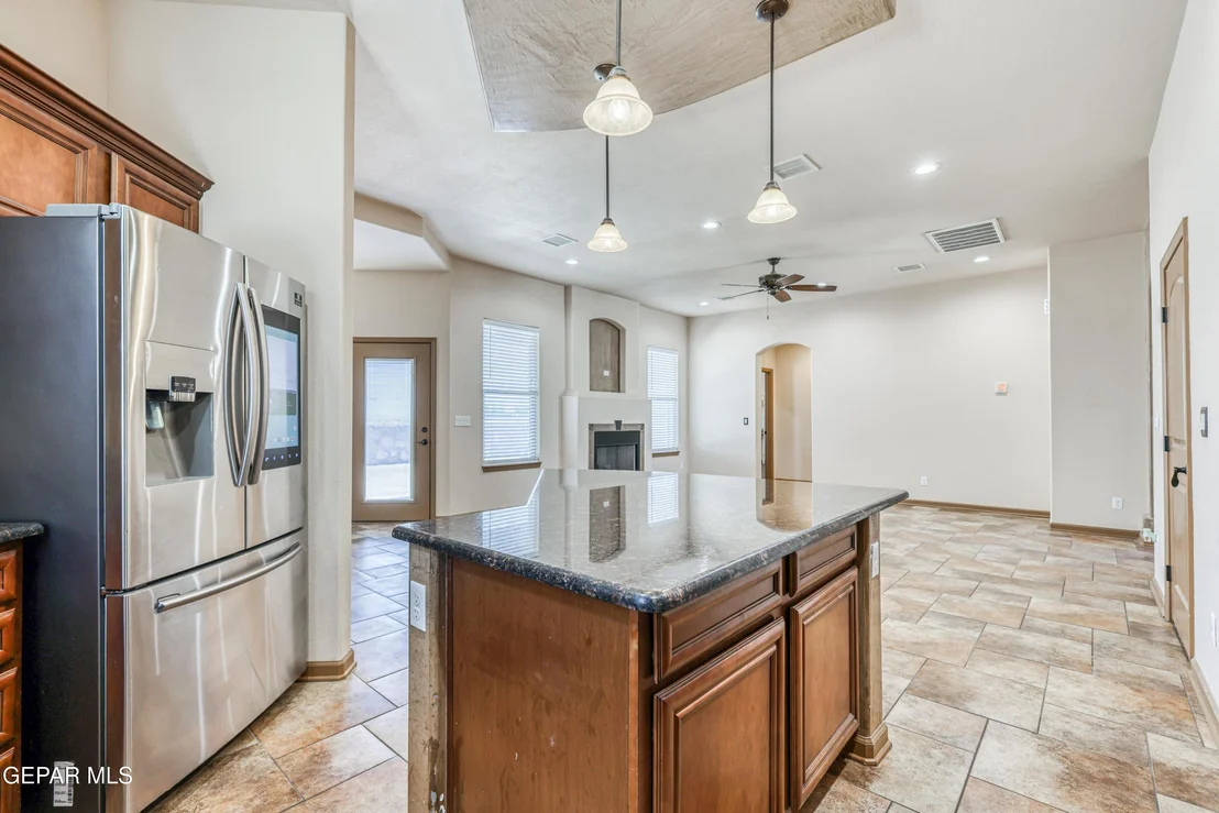 Photo of 12152 CHAPEL HILL Road