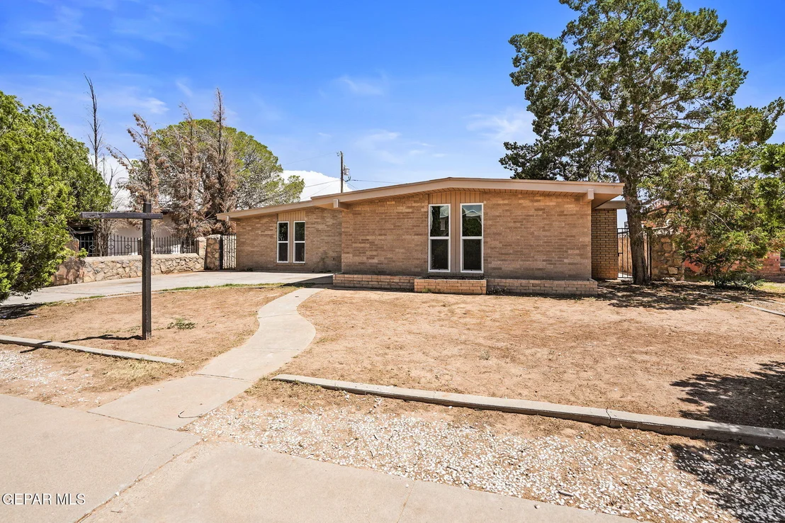 Photo of 6034 NAPLES Street