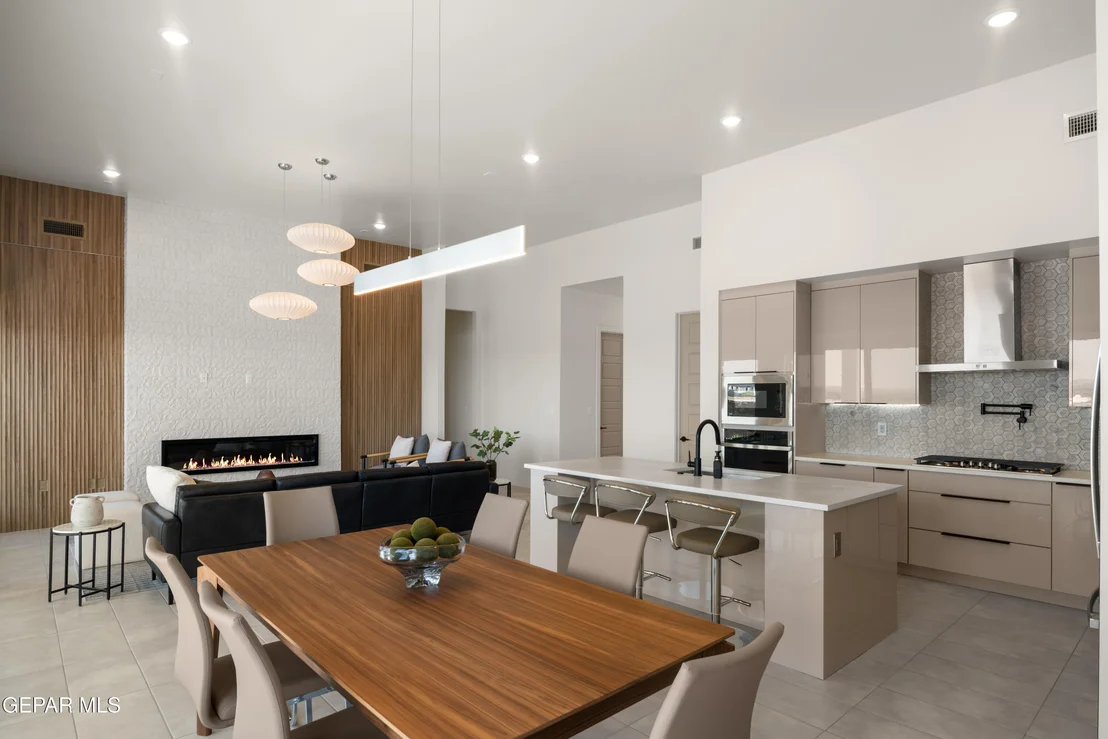 Photo of 1802 Bridle