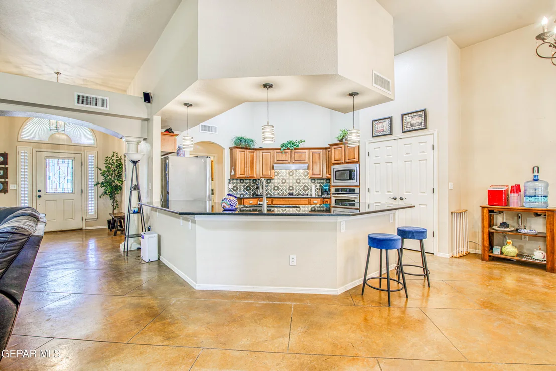 Photo of 5800 ANGEL Street