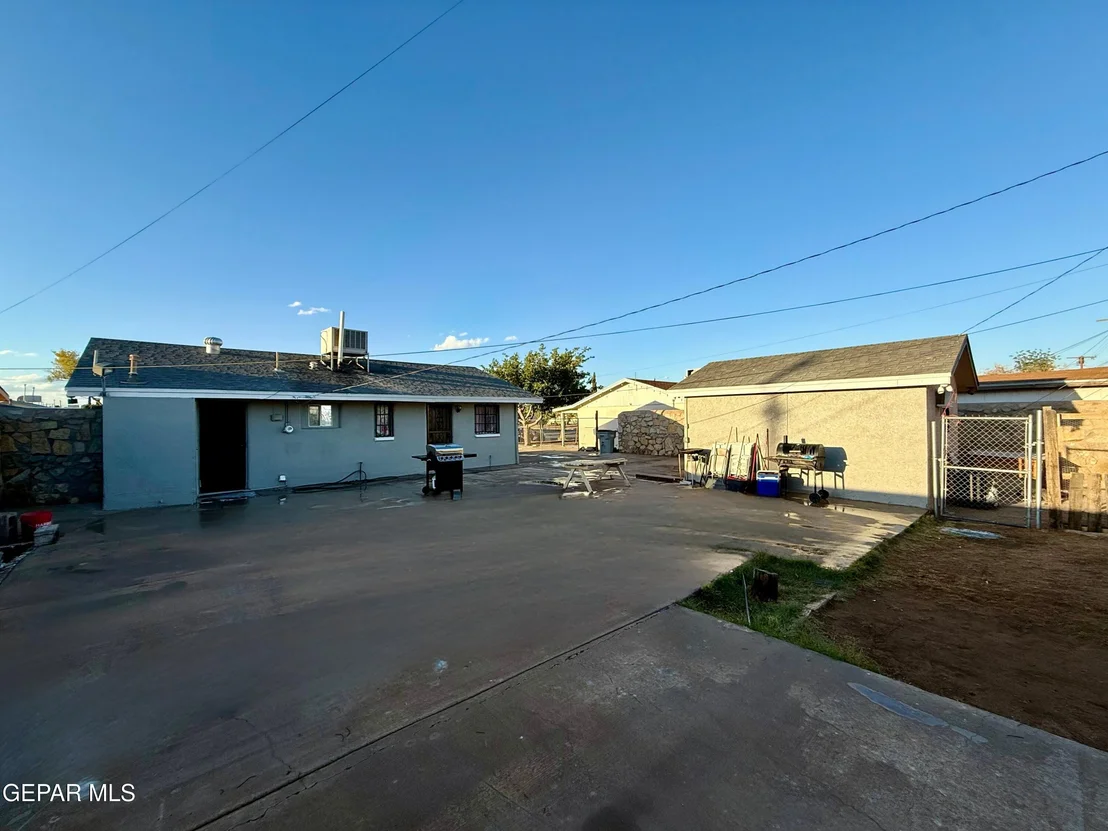 Photo of 5004 GLACIER PEAK Drive