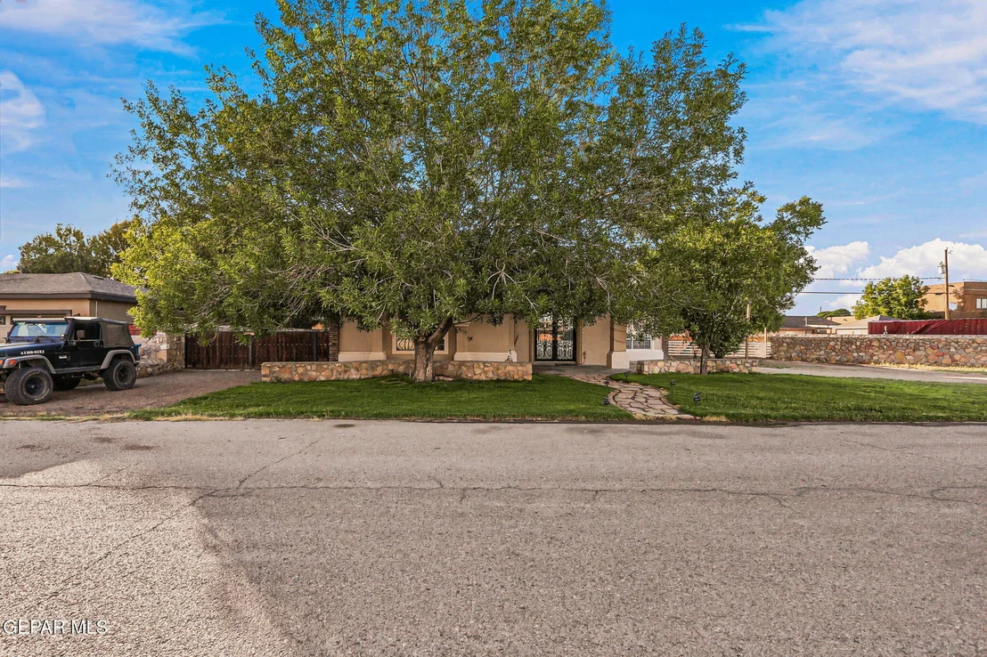 Photo of 411 BURKETT Drive
