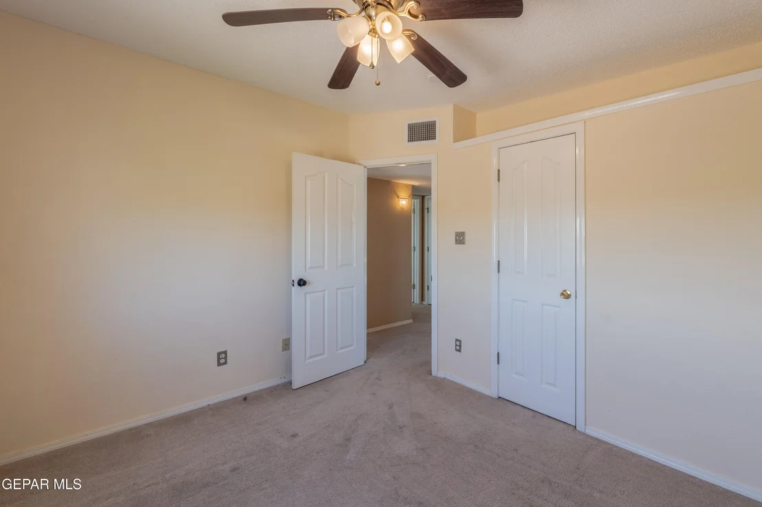 Photo of 6233 Kings Bridge Drive