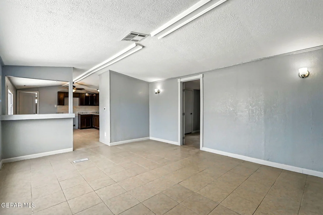 Photo of 736 Palmer Place