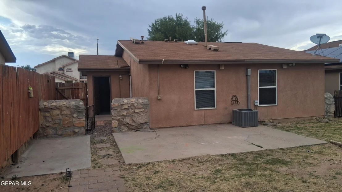Photo of 11940 JIM WEBB Drive