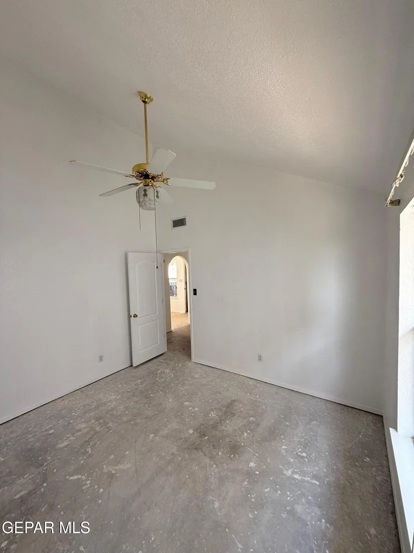 Photo of 6840 RIDGE TOP Drive