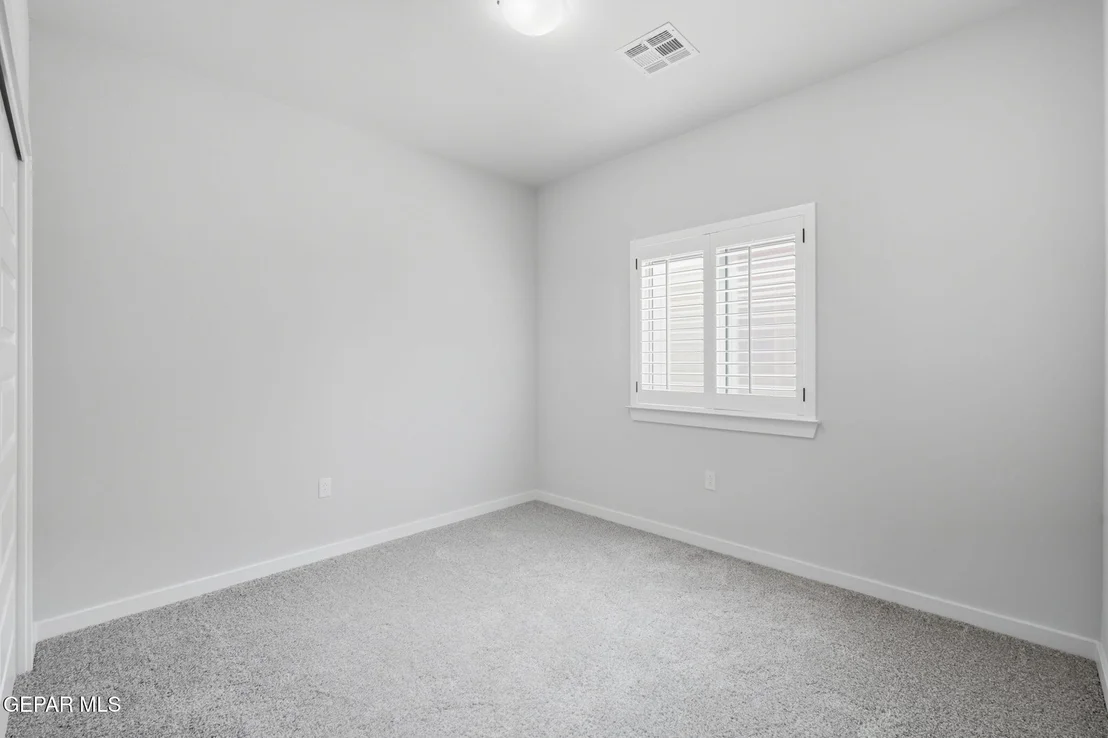 Photo of 925 Nayland Place