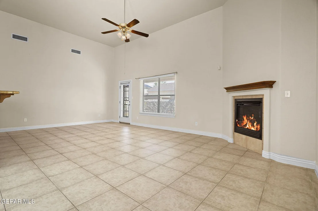 Photo of 5544 GUSTAVO MADRID Lane