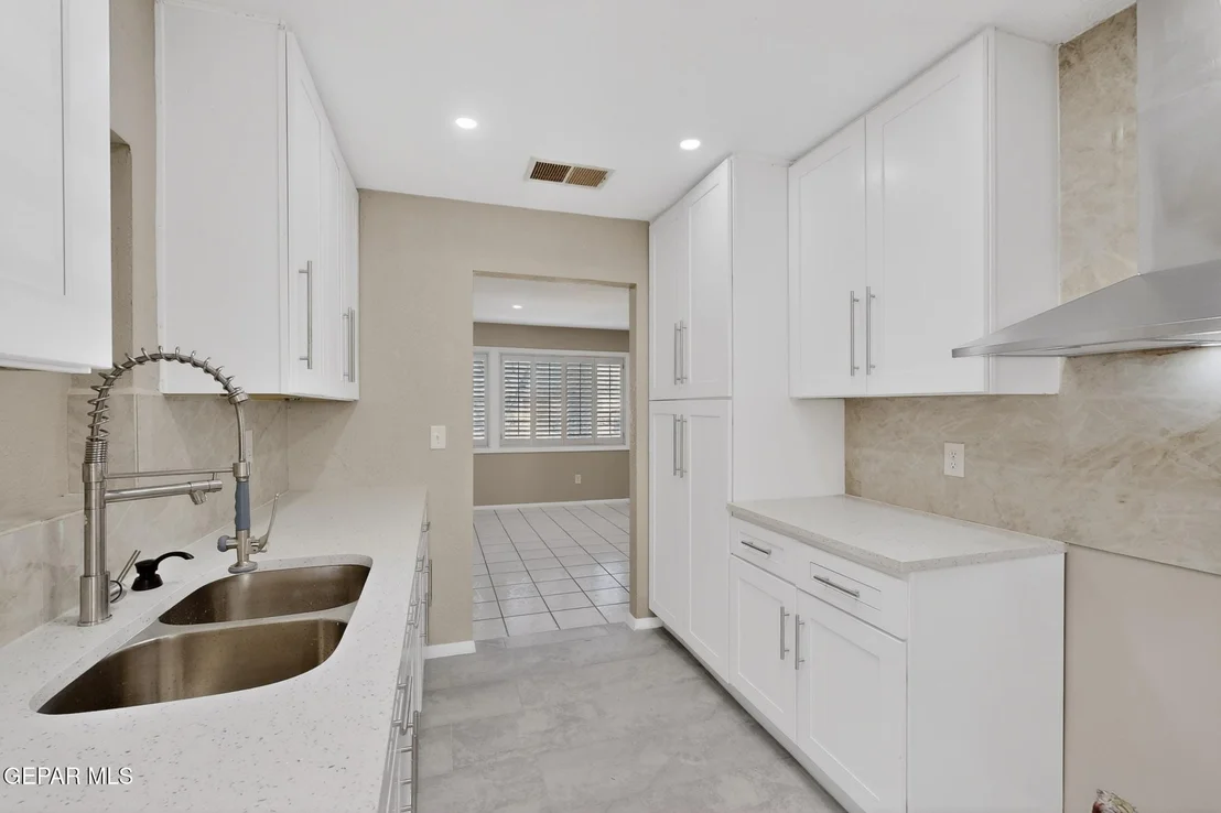 Photo of 1515 DENNIS Circle