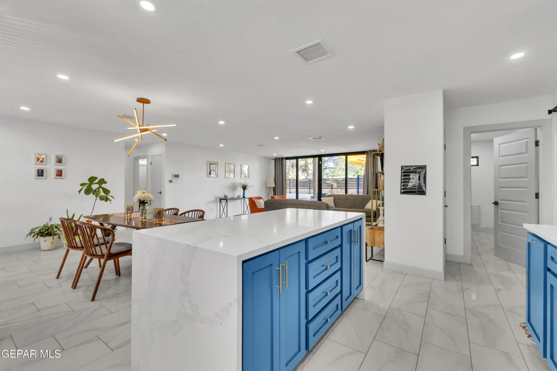 Photo of 308 Bird Avenue