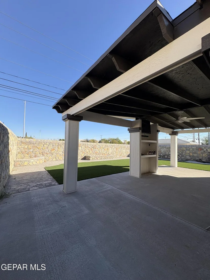 Photo of 628 N. Yarbrough Drive