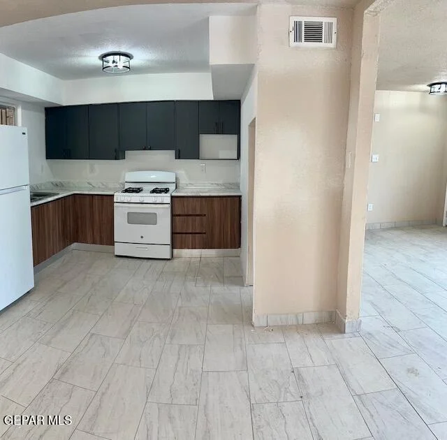 Photo of 10824 GEMSTONE Street