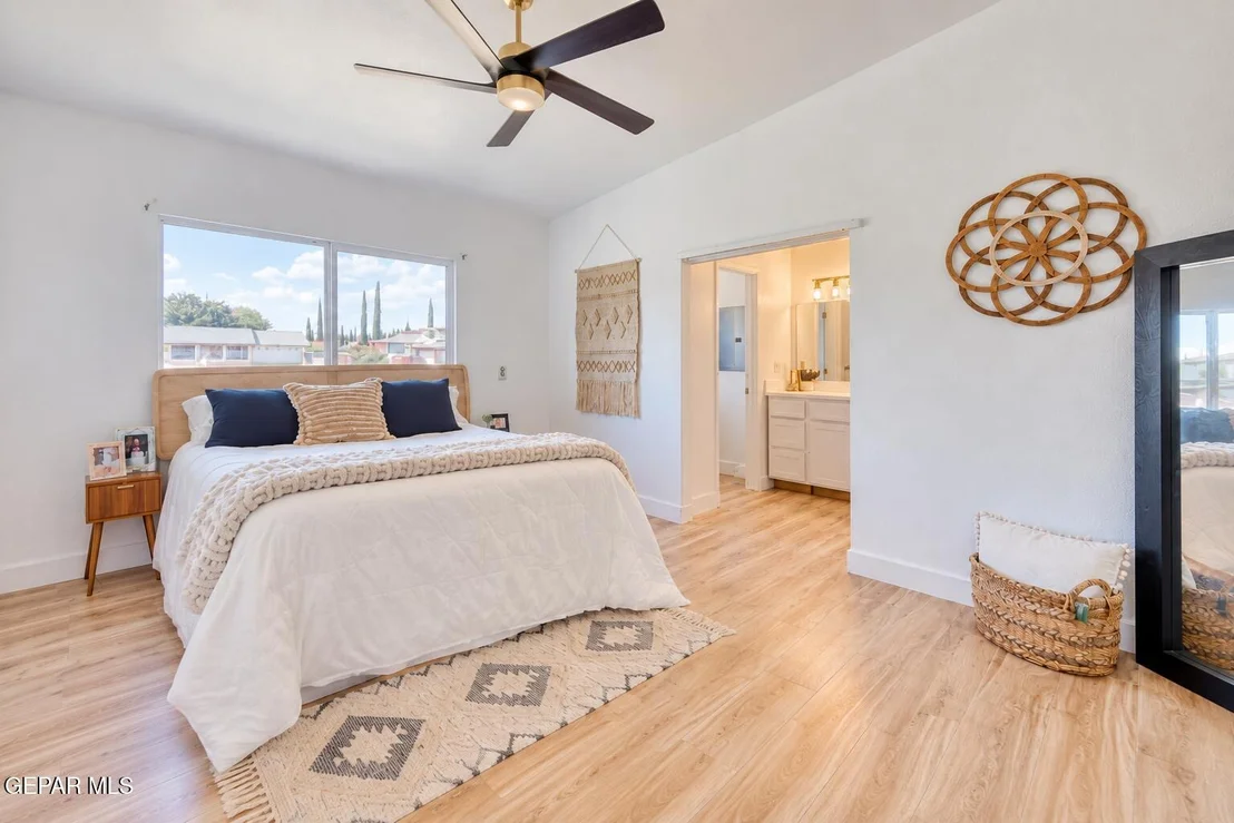 Photo of 2320 SEA SIDE Drive