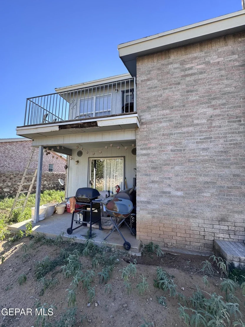 Photo of 7119 Oval Rock Drive
