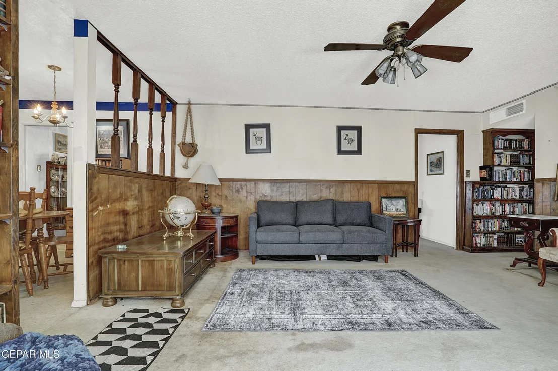 Photo of 228 MOONGLOW Drive