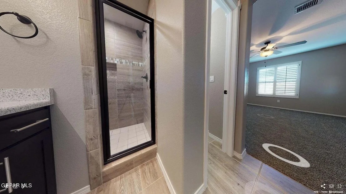 Photo of 924 Sandhurst Place