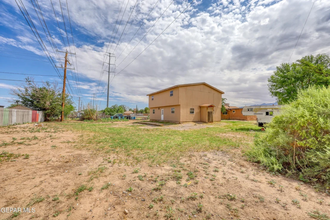 Photo of 7421 MINDORO Place