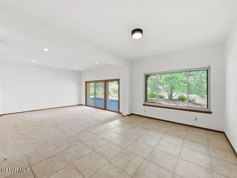 Photo of 1092 THUNDERBIRD Drive
