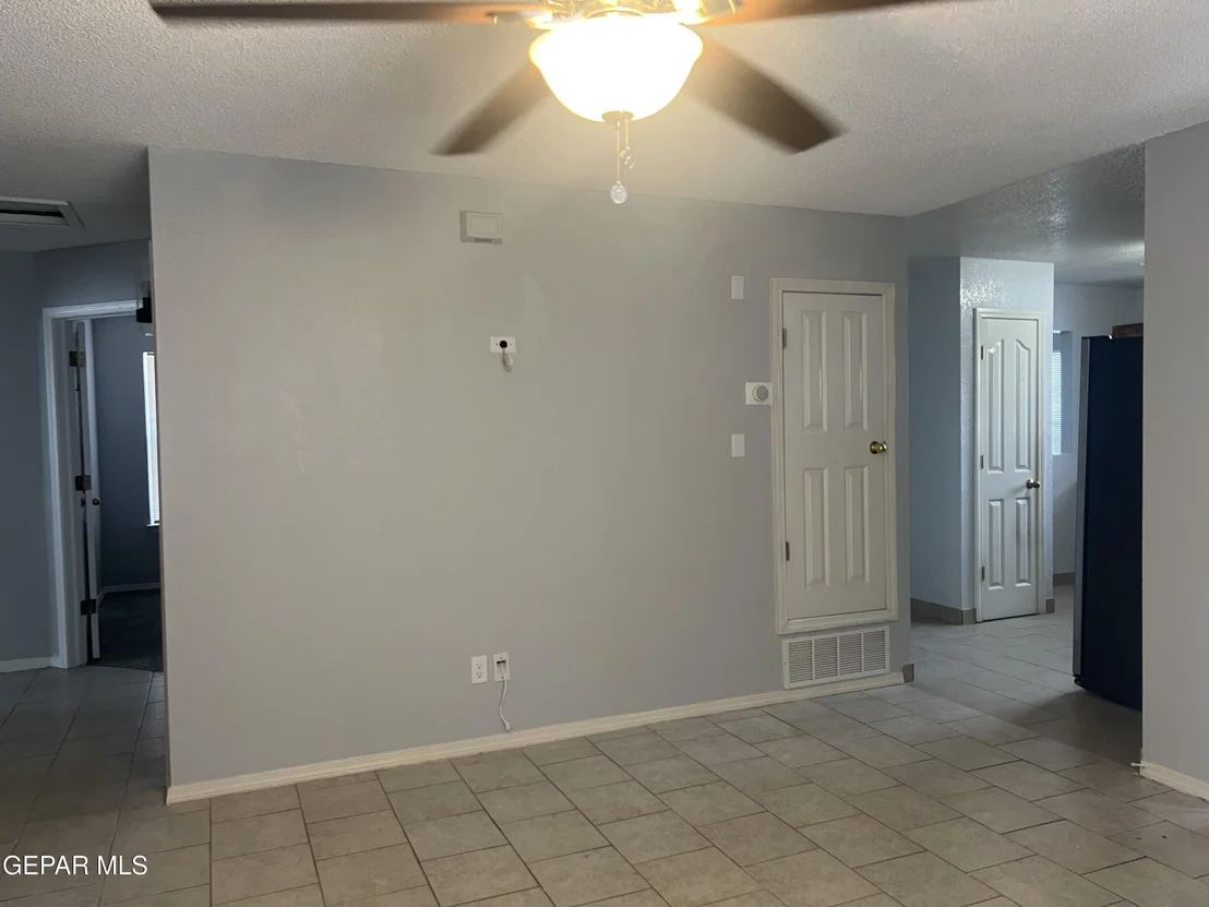 Photo of 10256 VALLE SUAVE Drive