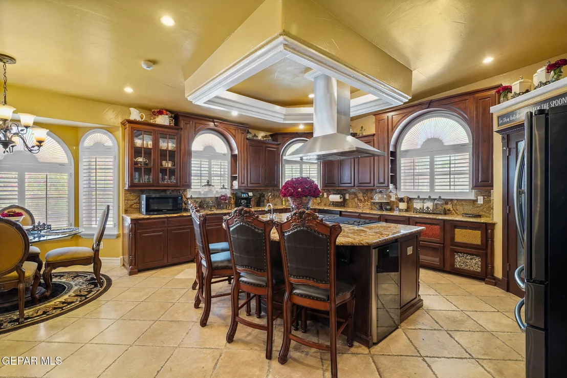 Photo of 605 MEADOW WILLOW Drive
