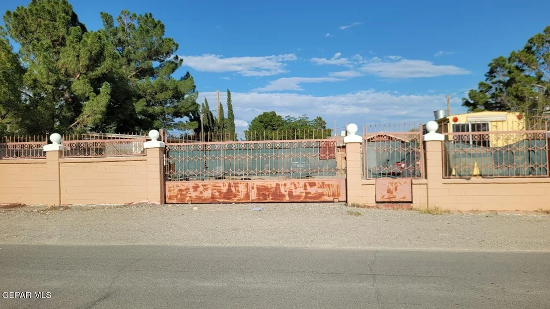 Photo of 854 Yates Place