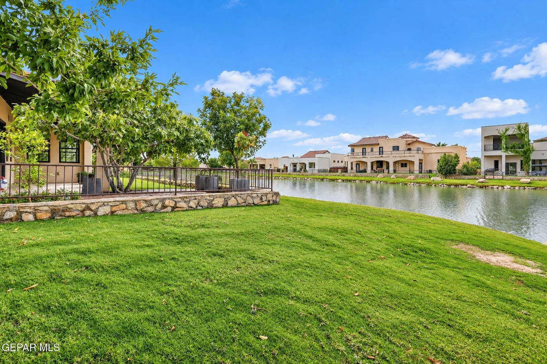 Photo of 5617 RIVER RUN Street