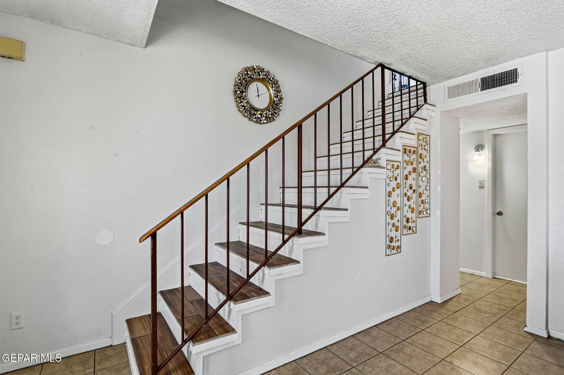 Photo of Unit 2 at 1530 Common Drive
