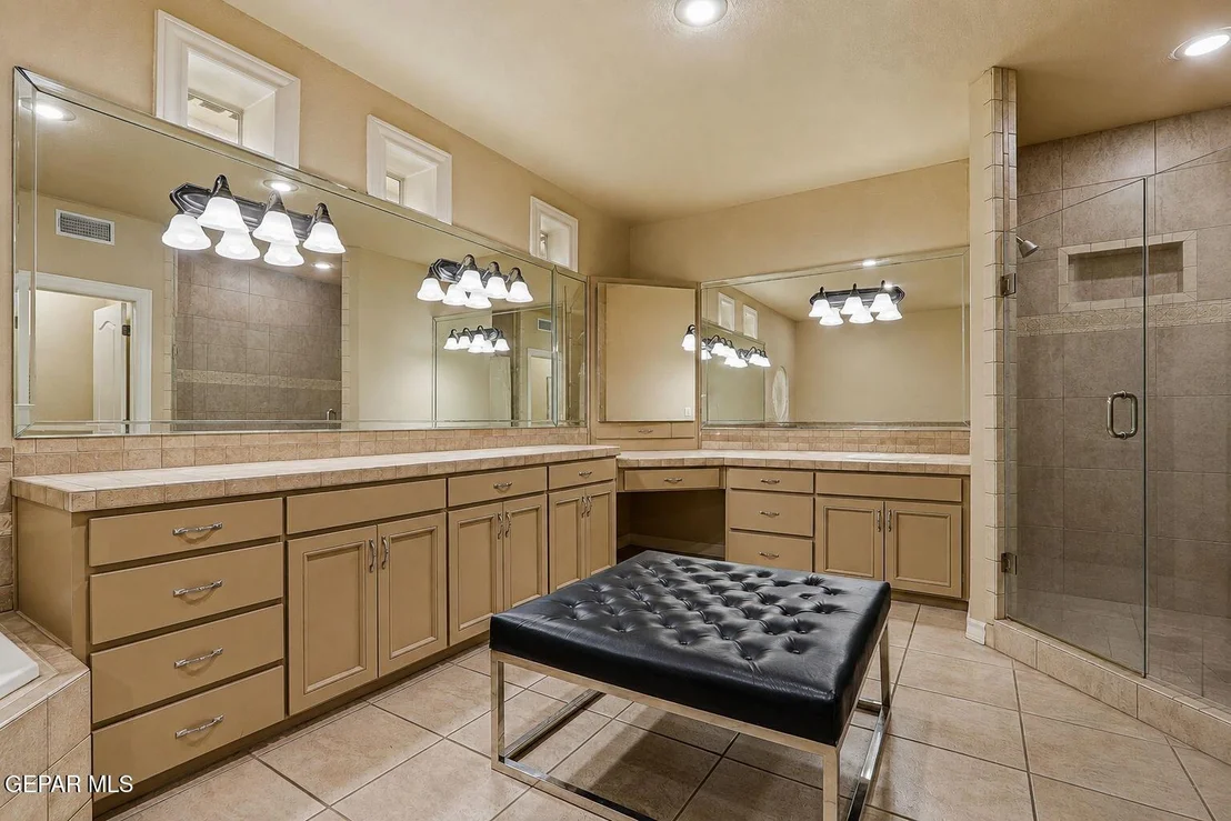 Photo of 609 MEADOW WILLOW Drive