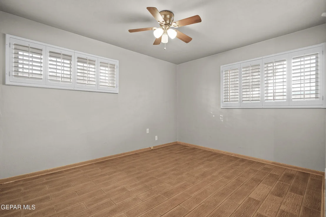 Photo of 904 Apple Lane