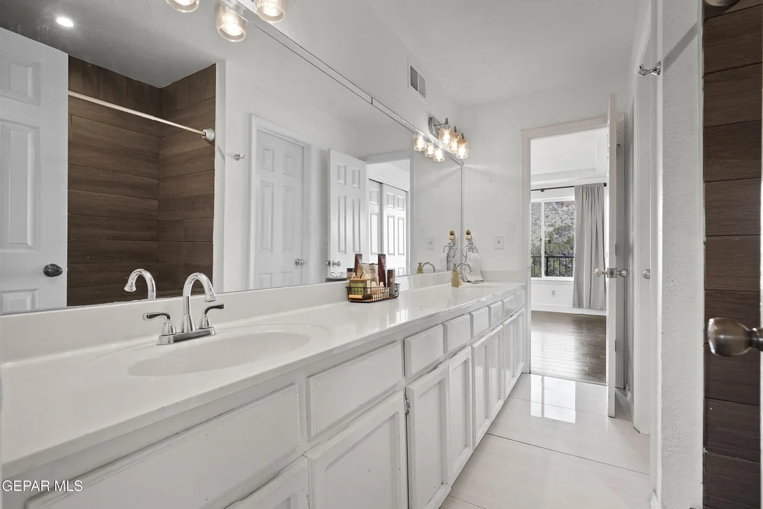 Photo of 4713 EXCALIBUR Drive