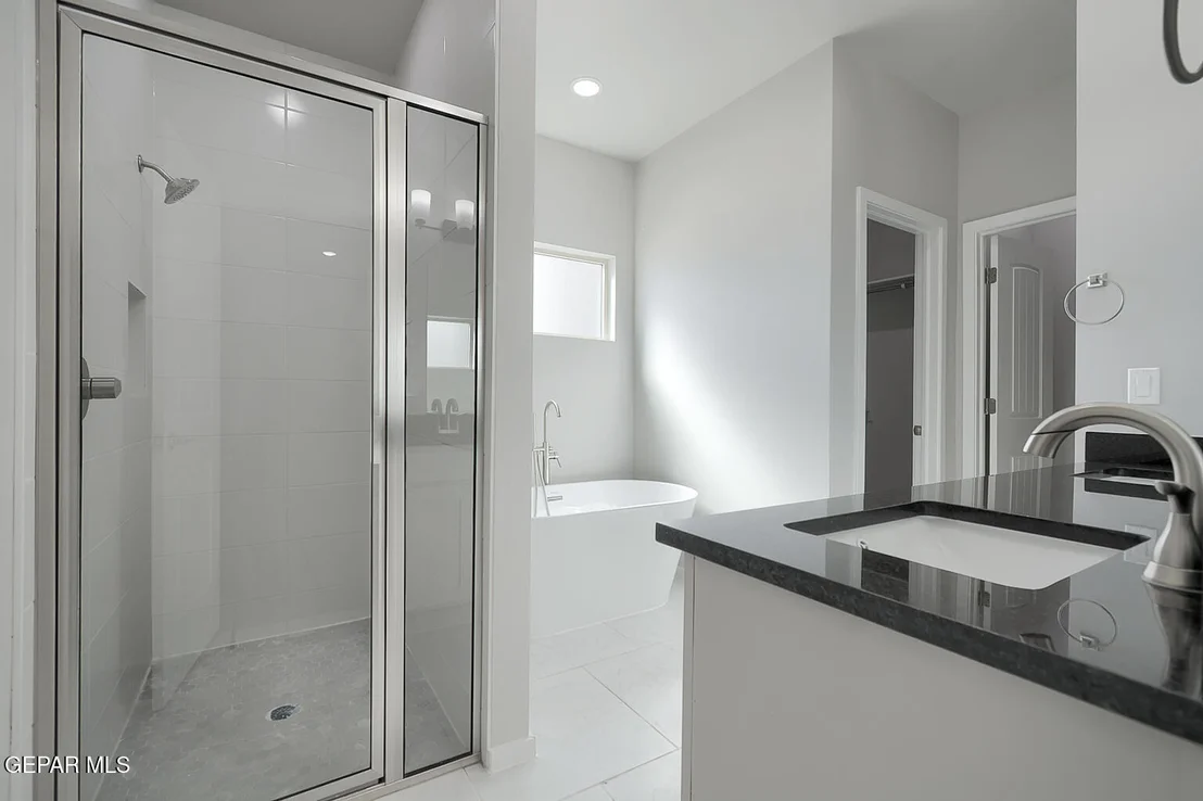 Photo of 13865 Summer Wave Avenue