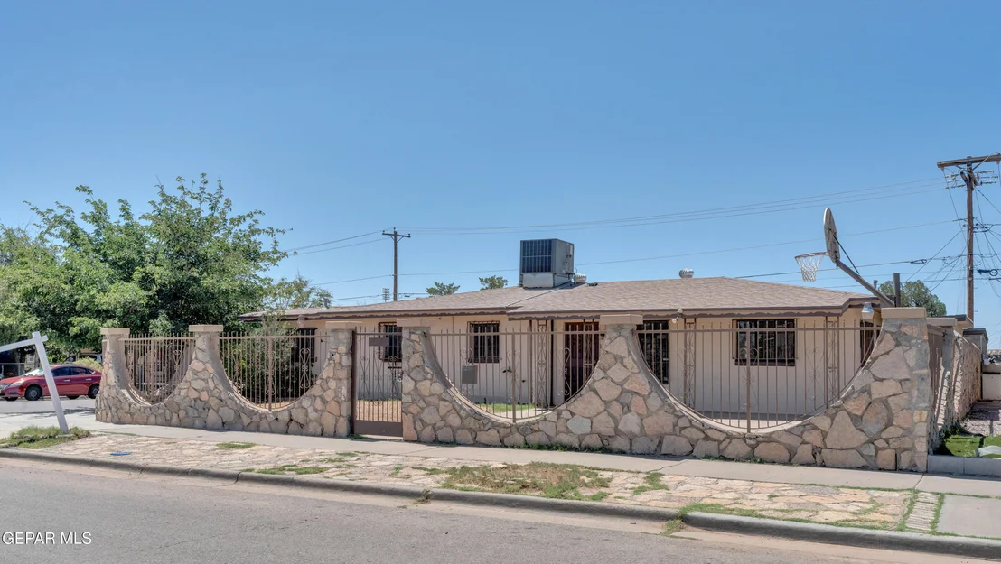 Photo of 5324 CAPISTRANO Drive