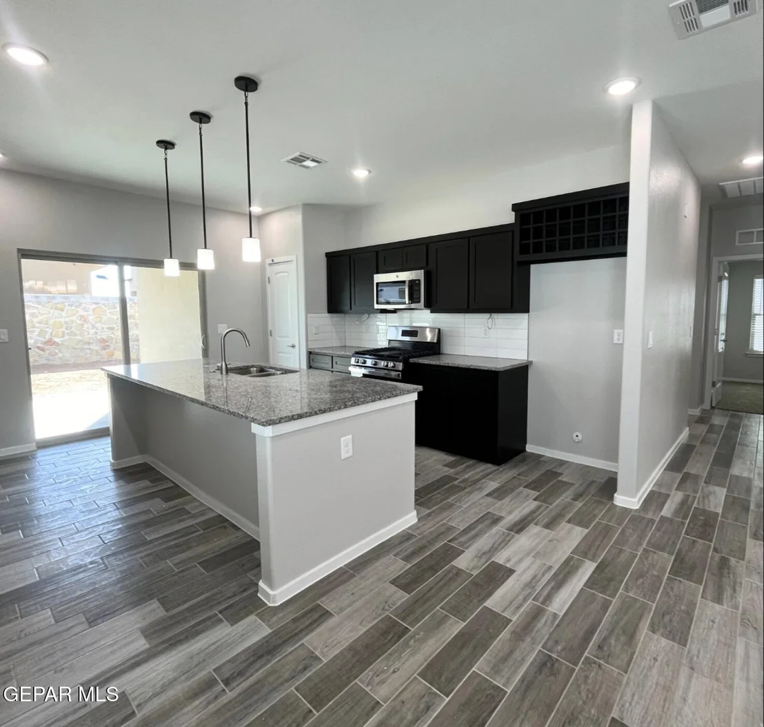 Photo of 7420 Norte Mesa Lane