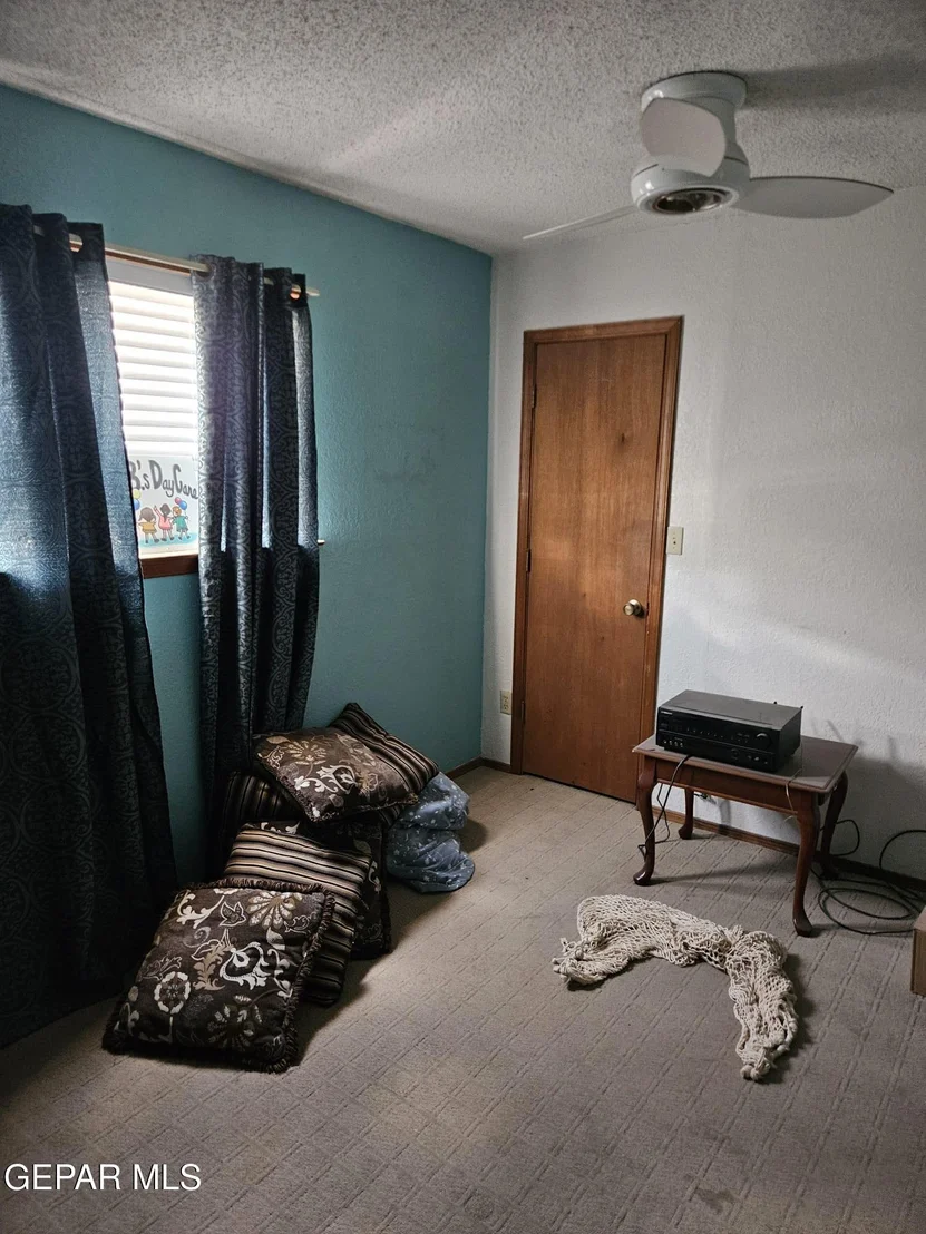 Photo of 704 ESPOLON Drive