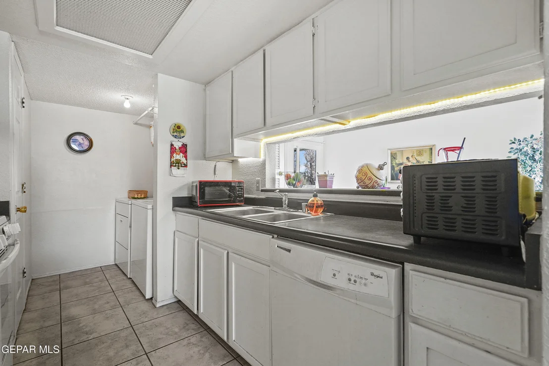 Photo of Unit A at 1557 Greg Powers Drive