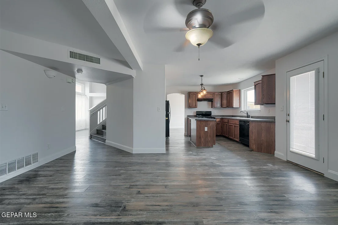 Photo of 455 Shadow Glen Court