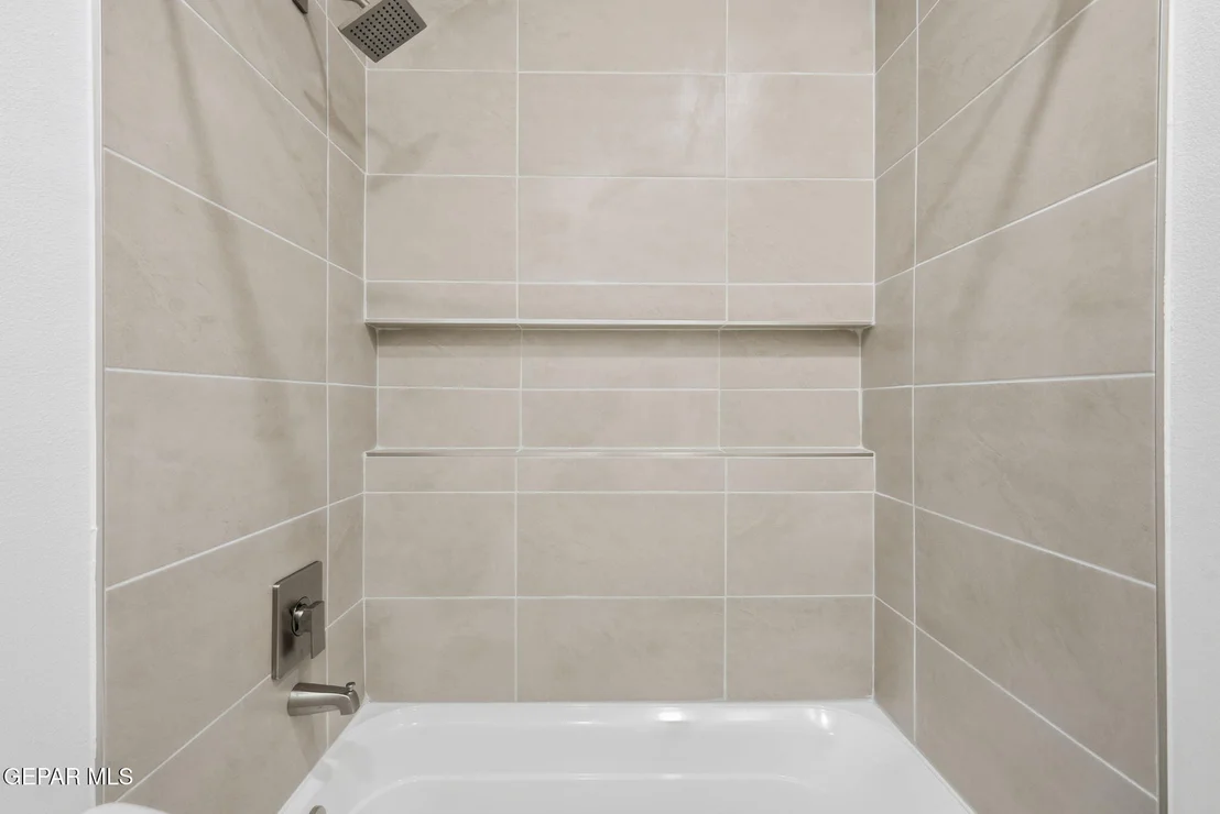 Photo of 13829 Summer Wave Avenue