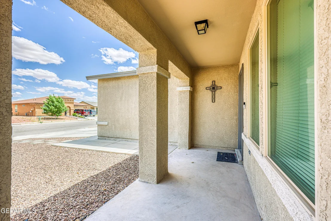 Photo of 909 Talavera Drive