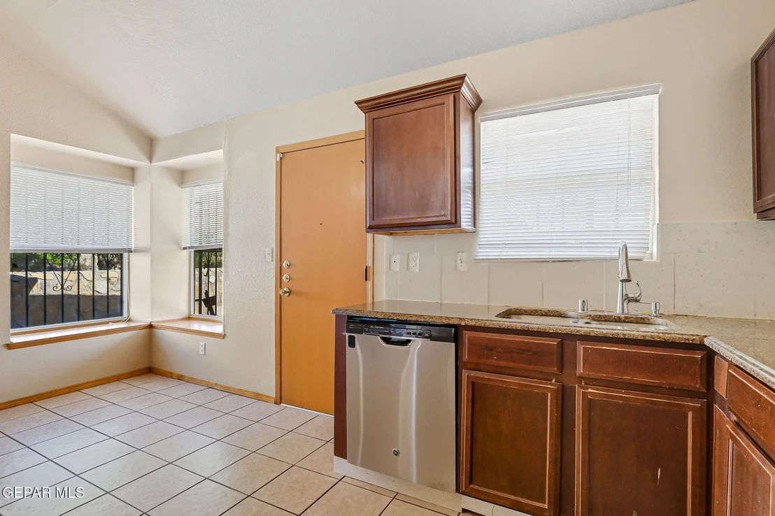 Photo of 15318 NORTHPORT Court