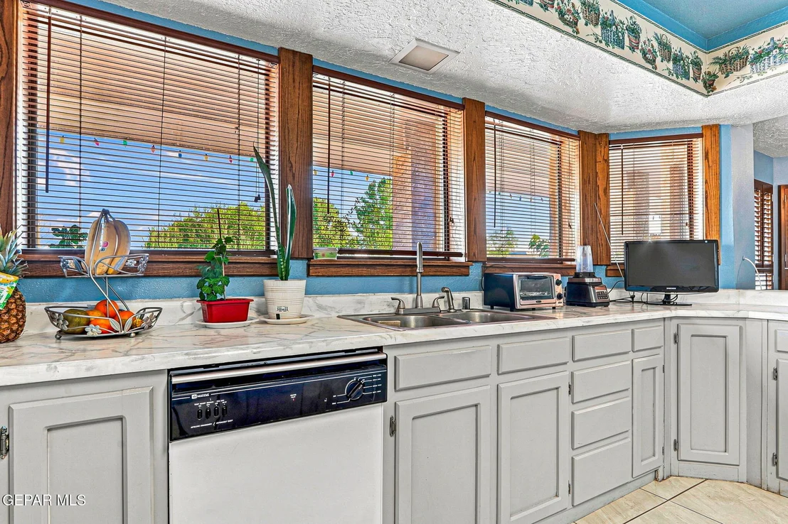 Photo of 125 LA NELL Drive