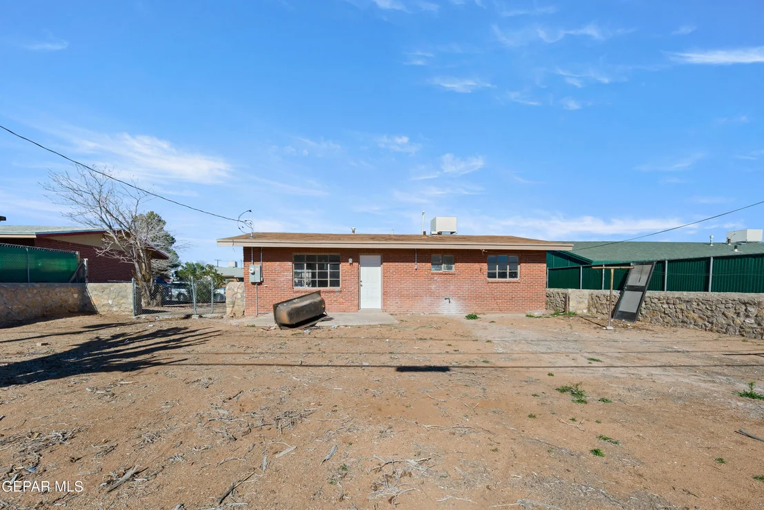 Photo of 5016 DEBEERS Drive