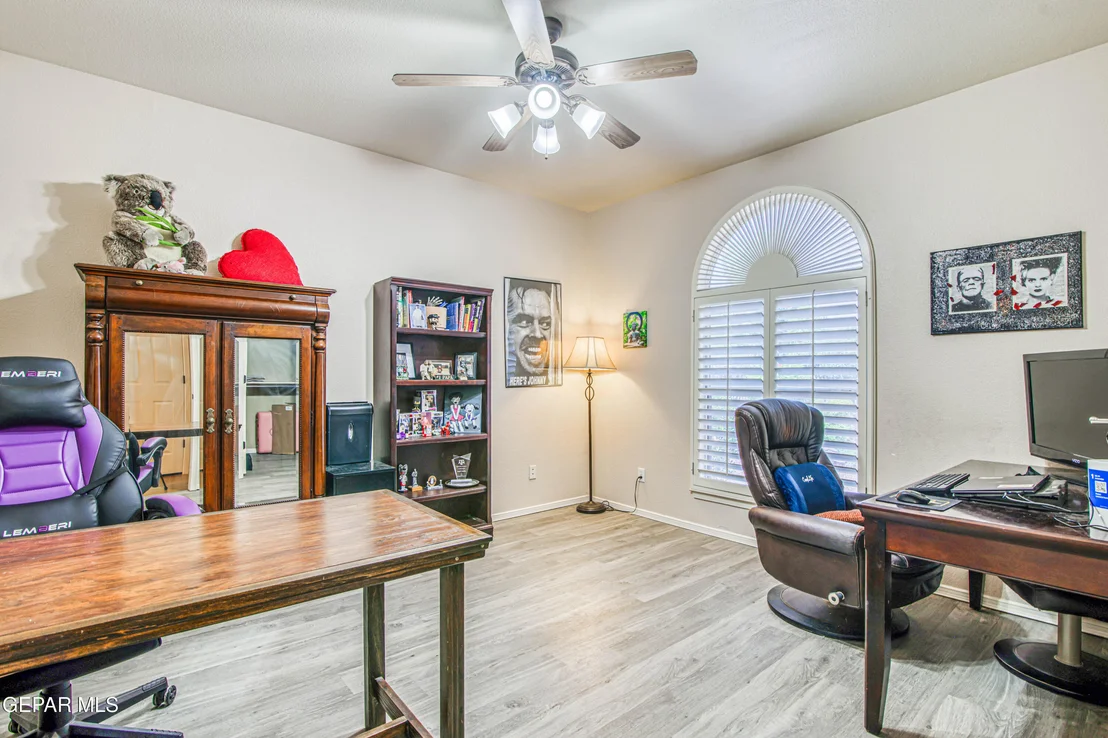 Photo of 5800 ANGEL Street