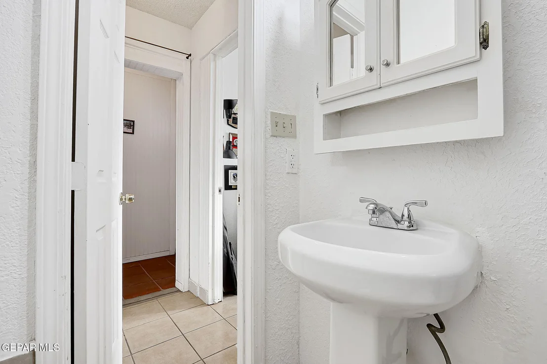 Photo of 8156 Sharp Road