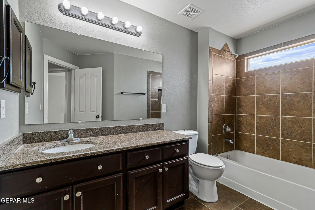 Photo of 7108 N North Skies